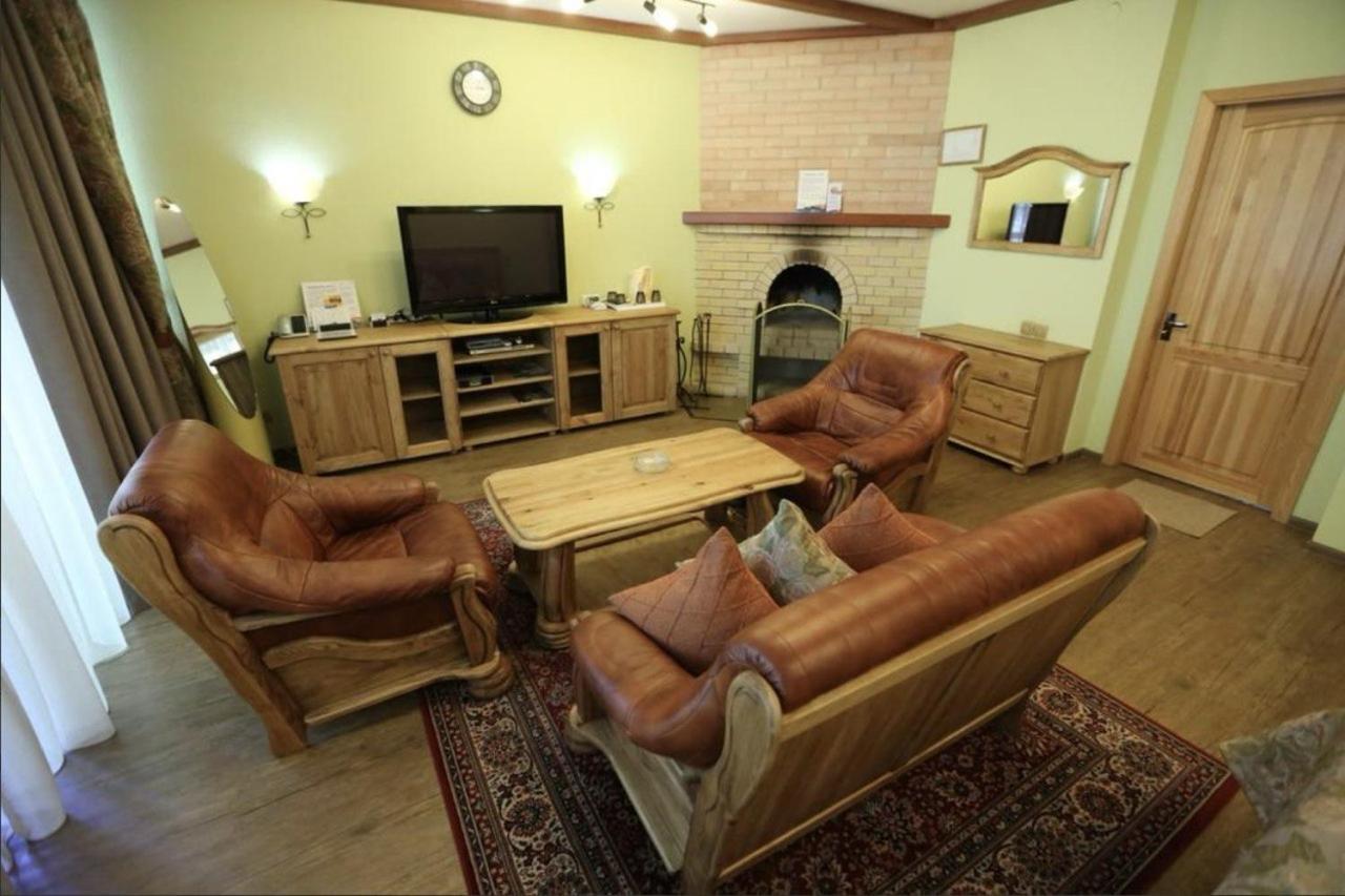 فندق Тау-House Kok-Shoky المظهر الخارجي الصورة